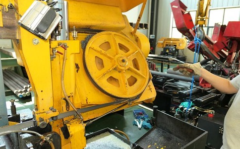 如何解决都安卧式金属带锯床切削时出现的断带现象？